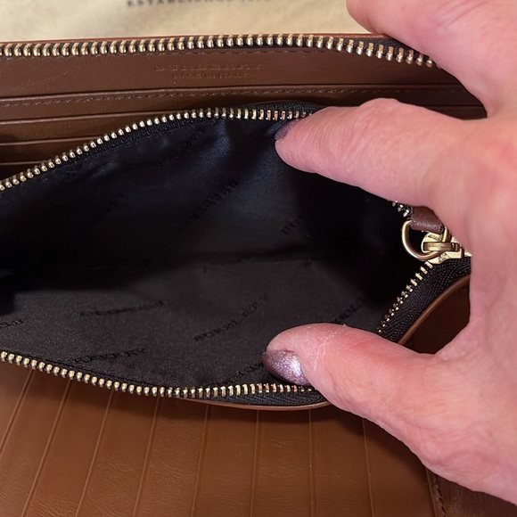 BURBERRY wallet - Picture 5 of 6